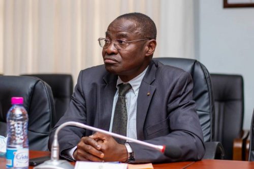 Togo-Santé : Le ministère en charge du secteur se dresse contre les publicités et les centres de santé non autorisés