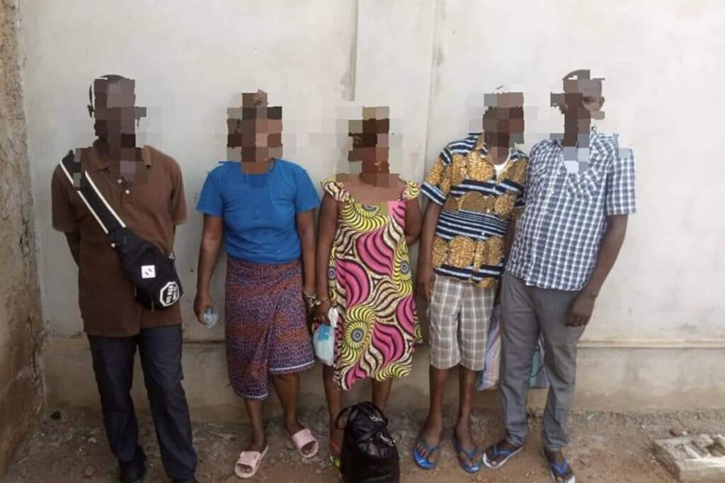 La police nationale du Togo arrête 5 voleurs de Lomé