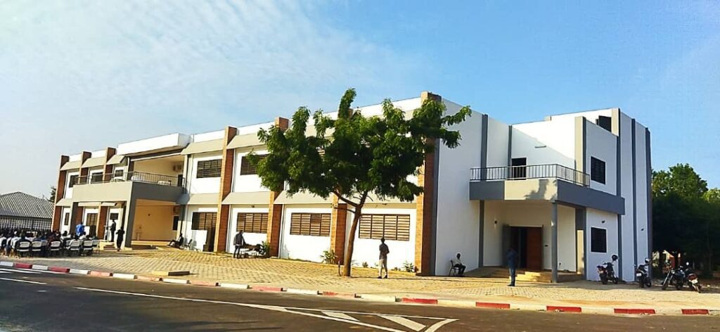 L'Université de Lomé renforce son infrastructure avec un nouveau bloc administratif et le CI2L