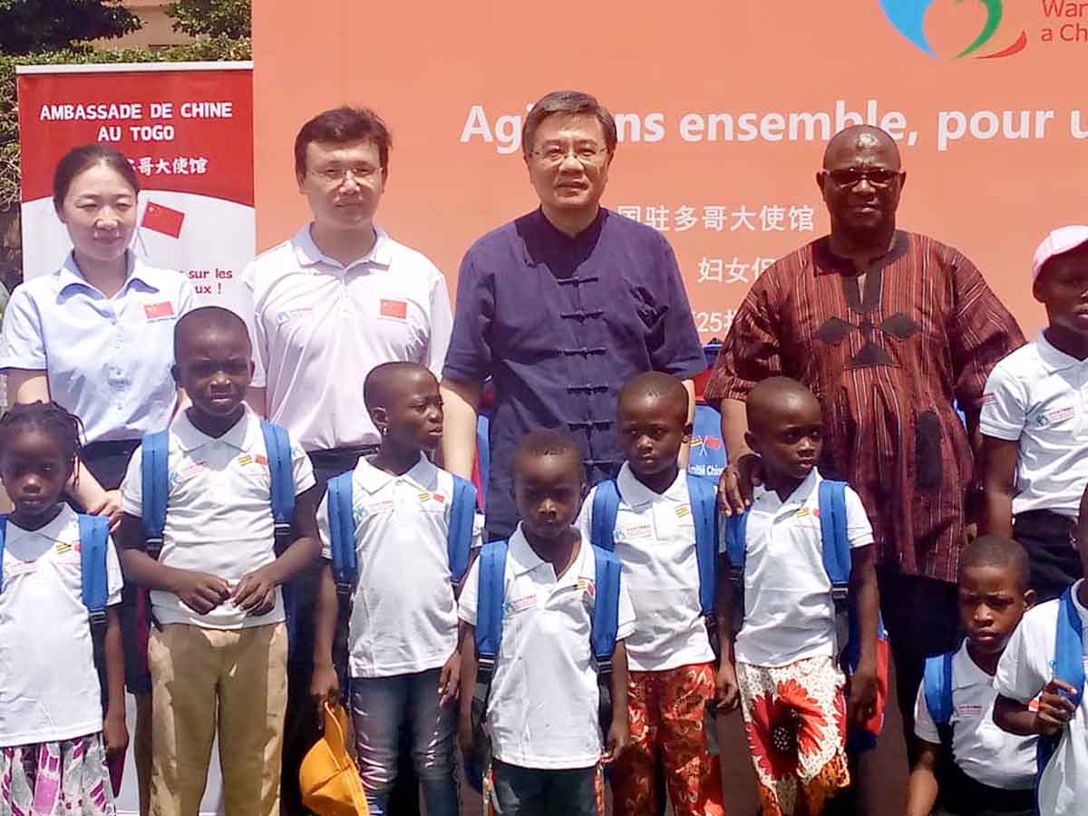 Togo : La Chine vient en aide au orphelins