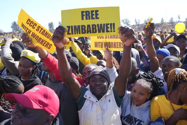 Zimbabwe : 40 membres de l'opposition jetés en prison à une semaine des élections