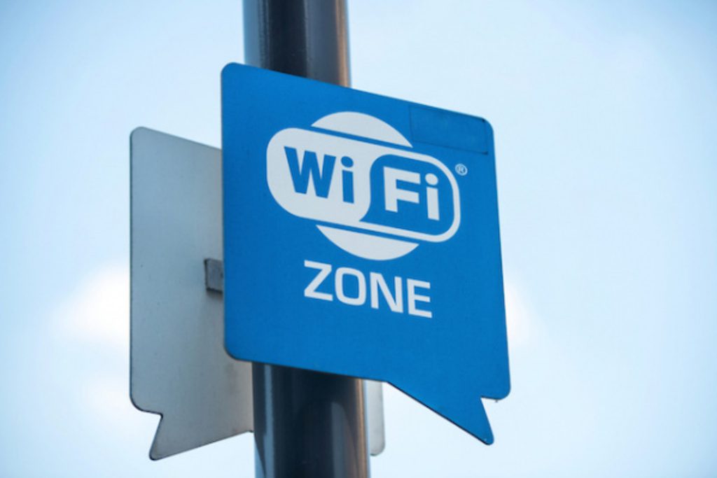 Cybersécurité : Pourquoi faut-il faire attention à un Wi-Fi Public ?