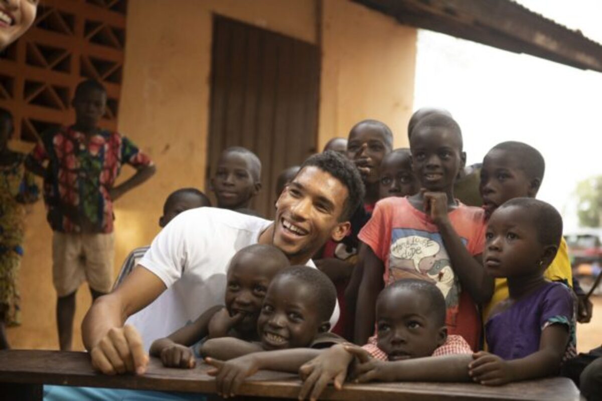 Togo : Le tennisman Félix Auger-Aliassime remporte un prix humanitaire