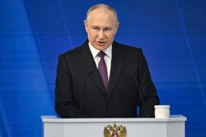 "Les conséquences de leurs actions seraient plus tragiques", Vladimir Poutine menace