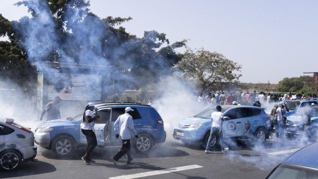 Sénégal : Le pays sombre dans le chaos après le report des élections (vidéo)