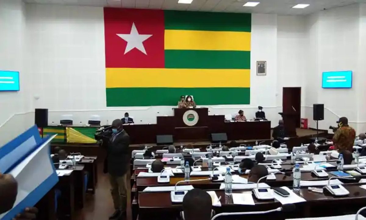 Officiel ! Le Togo passe au régime parlementaire