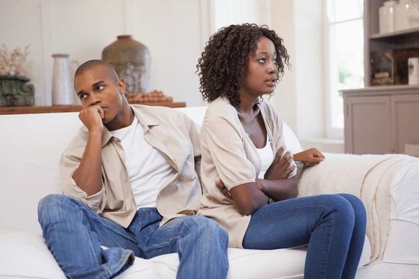 5 Choses à savoir avant de se mettre en couple avant 25 ans