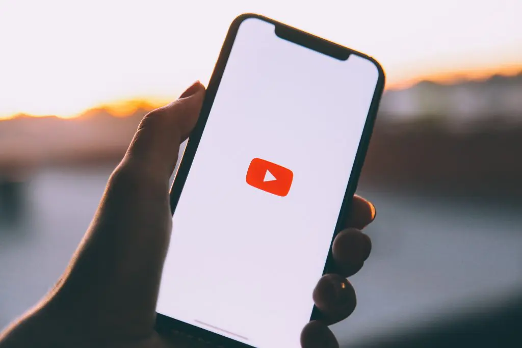 Comment télécharger des vidéos YouTube gratuitement : 5 méthodes en 2024