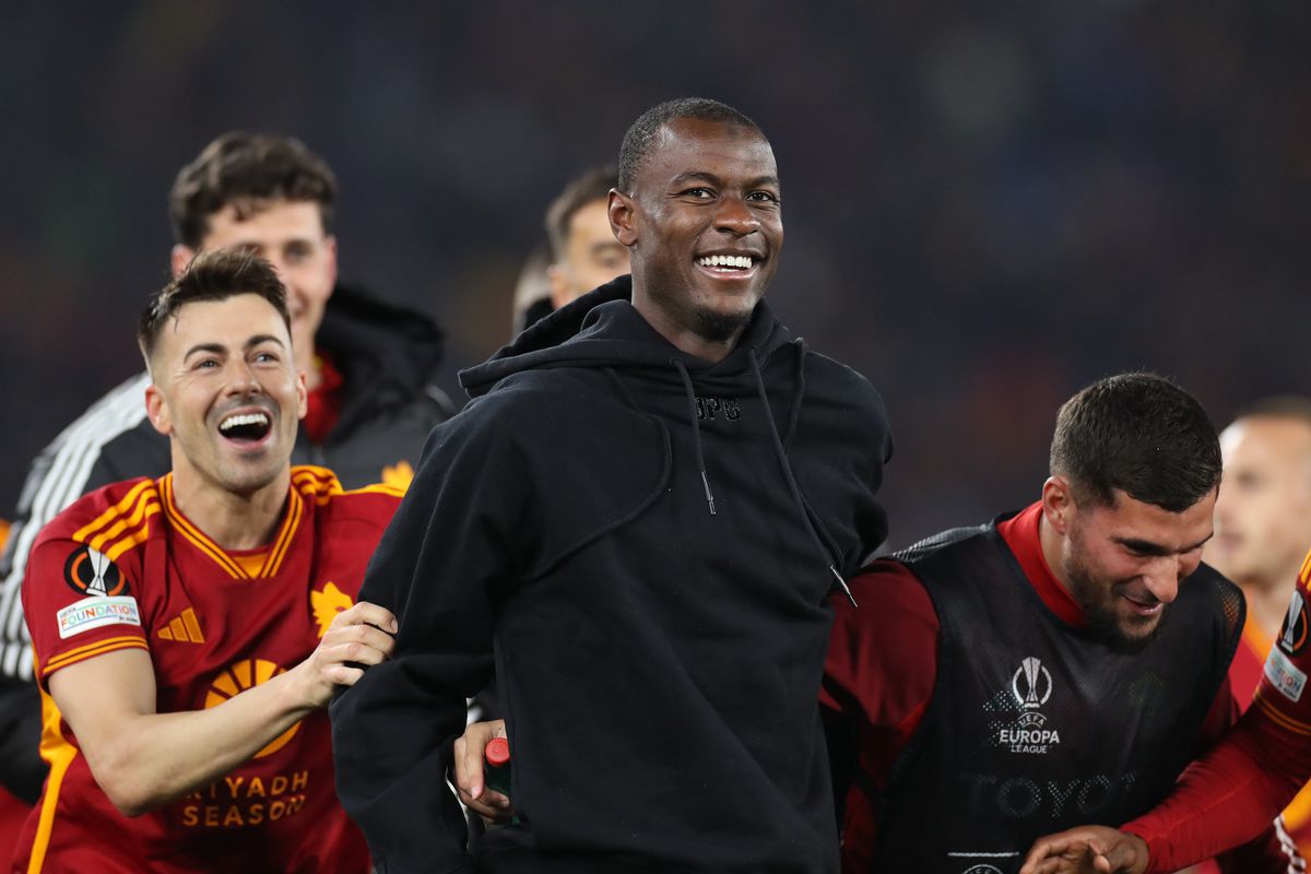 AS Roma : Après son malaise sur le terrain, Evan Ndicka reçoit une bonne nouvelle