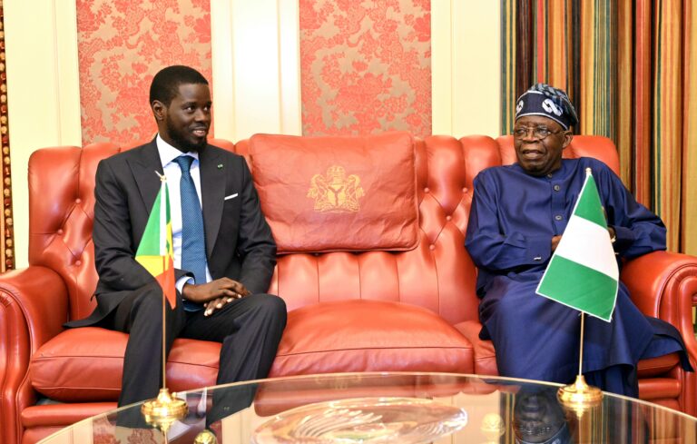 Nigéria : Bola Tinubu accueille Diomaye Faye à la Villa Présidentielle