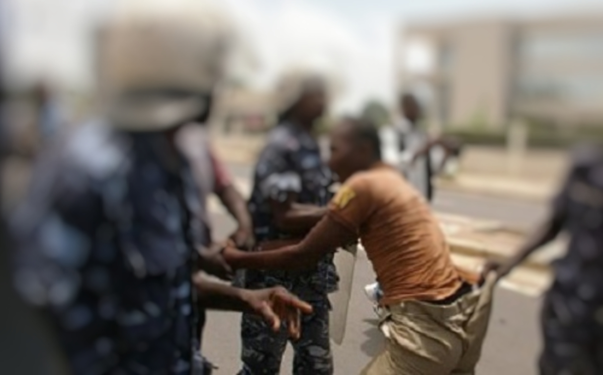 Togo : Un jeune aurait été violenté par des gendarmes pour avoir refusé de déverrouiller son téléphone