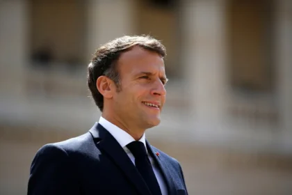 Emmanuel Macron : L'identité de son premier amour dévoilée ! Ce n'est pas Brigitte