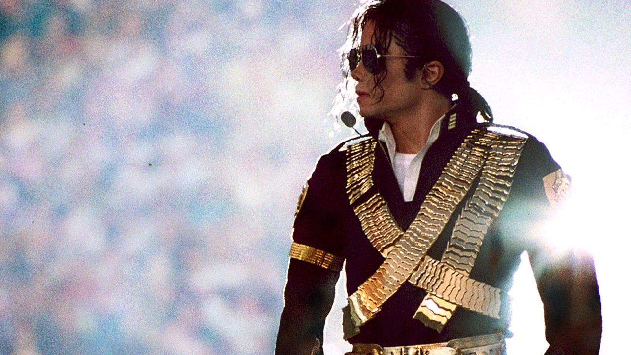 Michael Jackson ruiné à sa mort ? Un document révèle une dette colossale