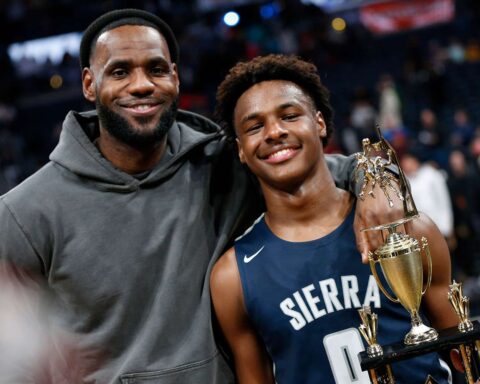 NBA : À seulement 19 ans, le fils de LeBron James signe un contrat XXL de…