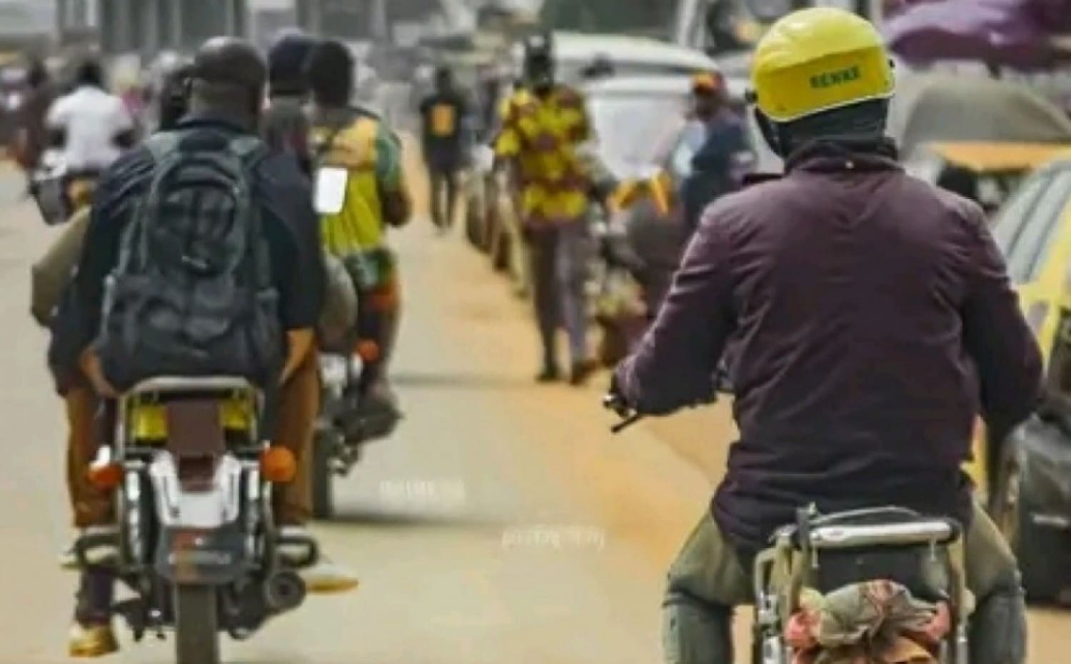 Tragédie : Des policiers racketteurs tuent un conducteur de taxi-moto