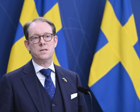 Suède : Le ministre des Affaires étrangères Tobias Billstrom annonce sa démission