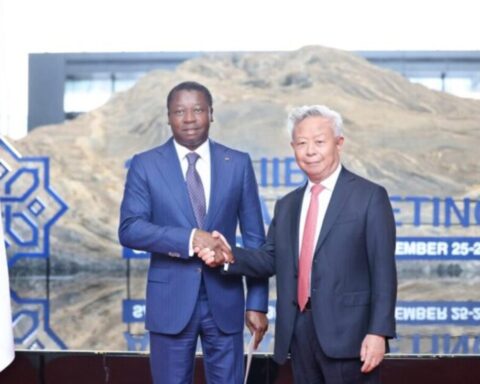 Officiel : Le Togo rejoint la Banque asiatique d’investissement pour les infrastructures (AIIB)