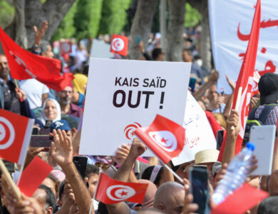 Tunisie : A quelques semaines des présidentielles, une manifestation s'élève contre le président Saïed