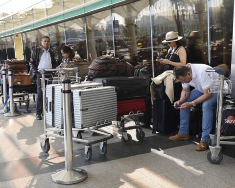 Tensions à l'aéroport de Nairobi : Les employés en grève s'opposent à un projet controversé