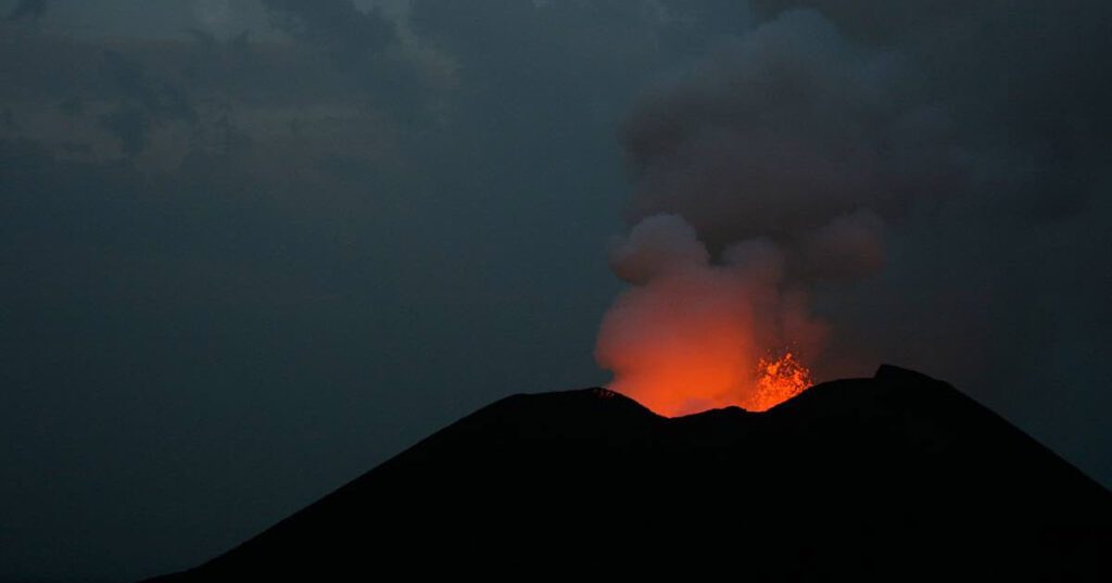 RDC : Le volcan Nyamulagira entre en éruption, Goma en état d'alerte !