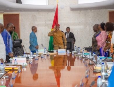 Burkina Faso : Le Parlement adopte une nouvelle devise nationale