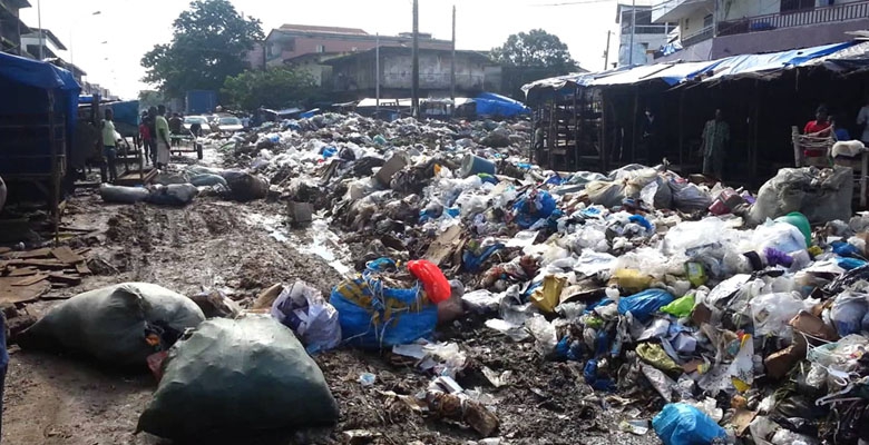 Pollution : Ce pays africain dit désormais "adieu" aux sacs plastiques