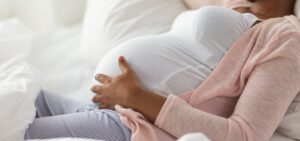 Dans ce pays, le gouvernement téléphone les femmes en âge de procréer pour les inciter à tomber enceinte