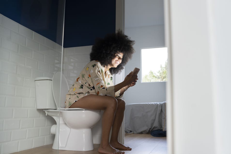 Rester assis sur les toilettes pendant plus de 10 minutes peut être dangereux